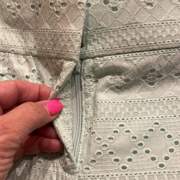 NWT ANNE TAYLOR LOFT The Riviera Shorts eyelet lace mint green size 4 - Picture 4 of 11